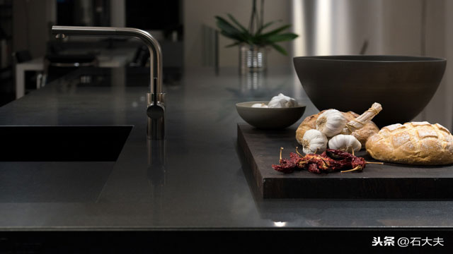 深色石材發(fā)白怎么做養(yǎng)護?深色石材養(yǎng)護解決方案 深色石材發(fā)白怎么做養(yǎng)護?深色石材養(yǎng)護解決方案